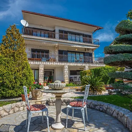 Laura Apartment Novi Vinodolski